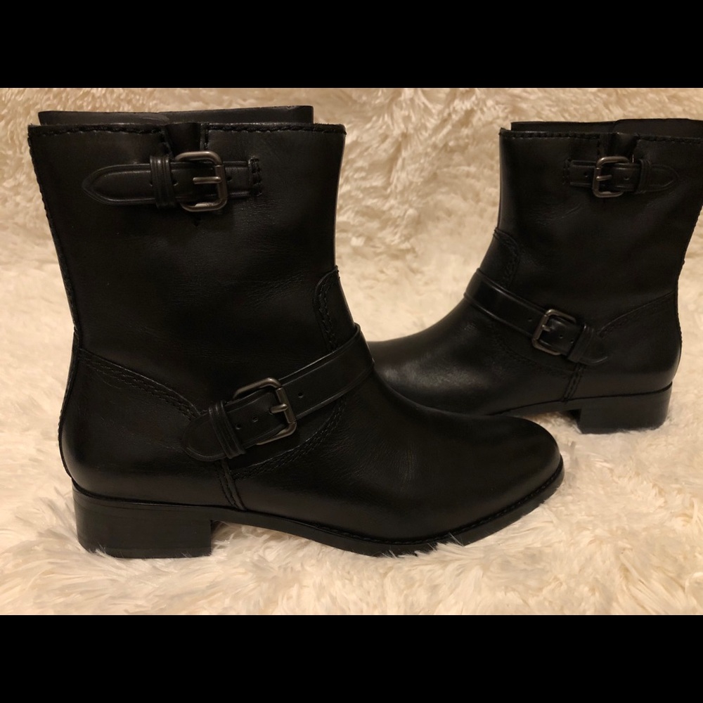 Women’s Coach leather saddle boots